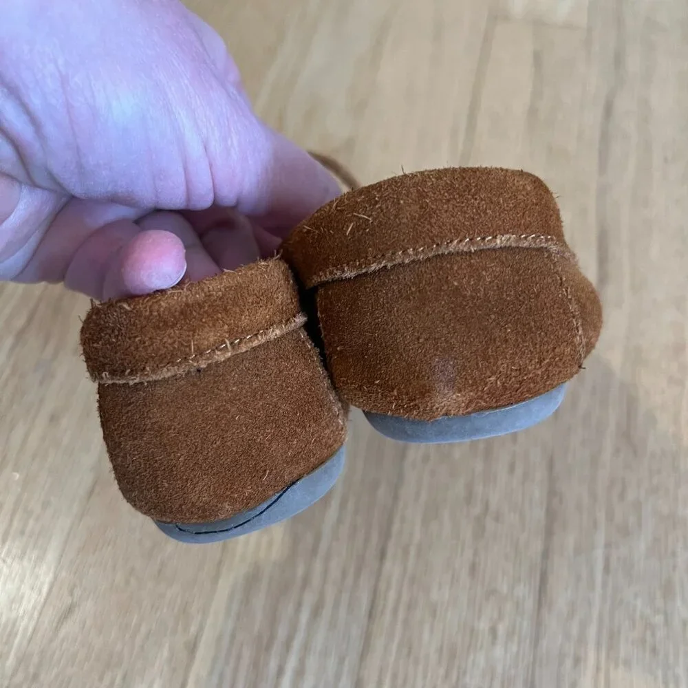 Minnetonka Brown Suede Moccasins Flats Girl's Size 12